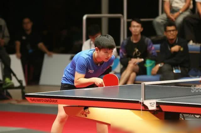 同地展现出 同地展现出