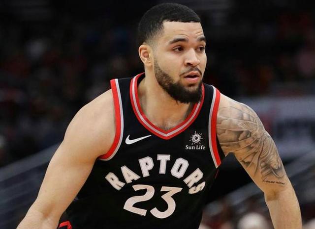 在俱乐部的 在俱乐部的