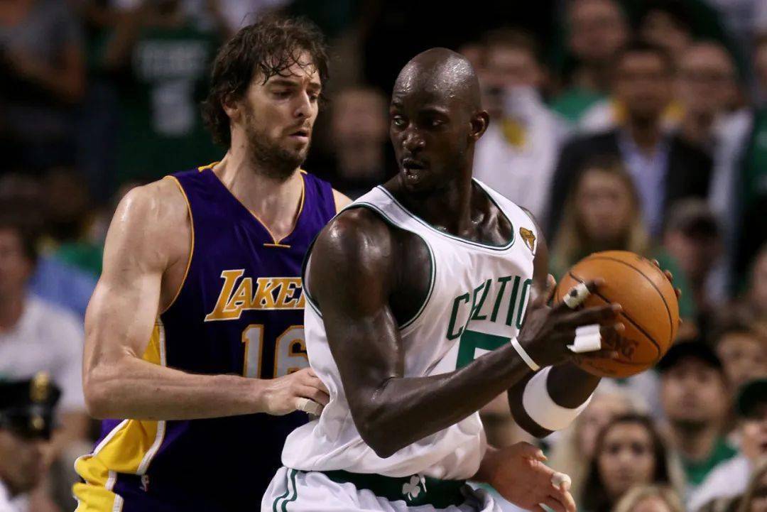 两人合力贡 两人合力贡