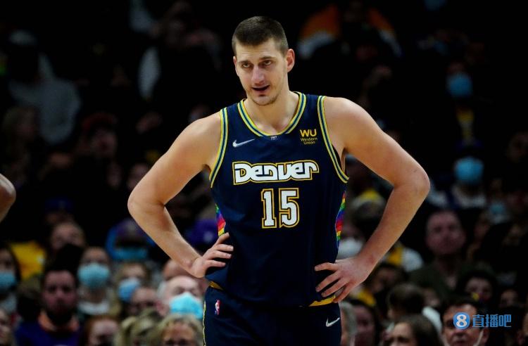 进攻还是稳 进攻还是稳