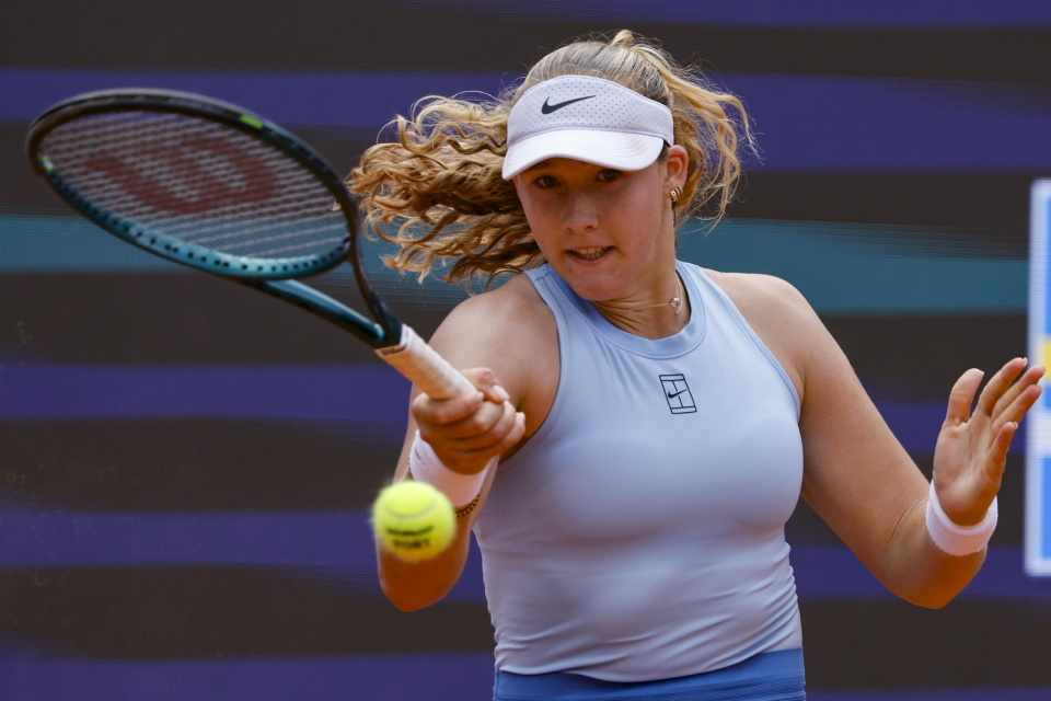 底线击球 底线击球