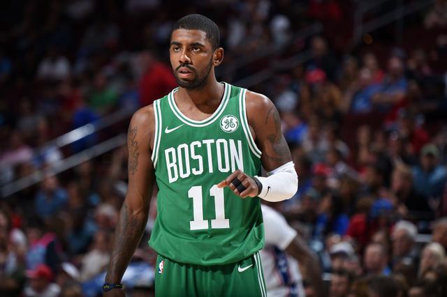 的牛棚门被 的牛棚门被