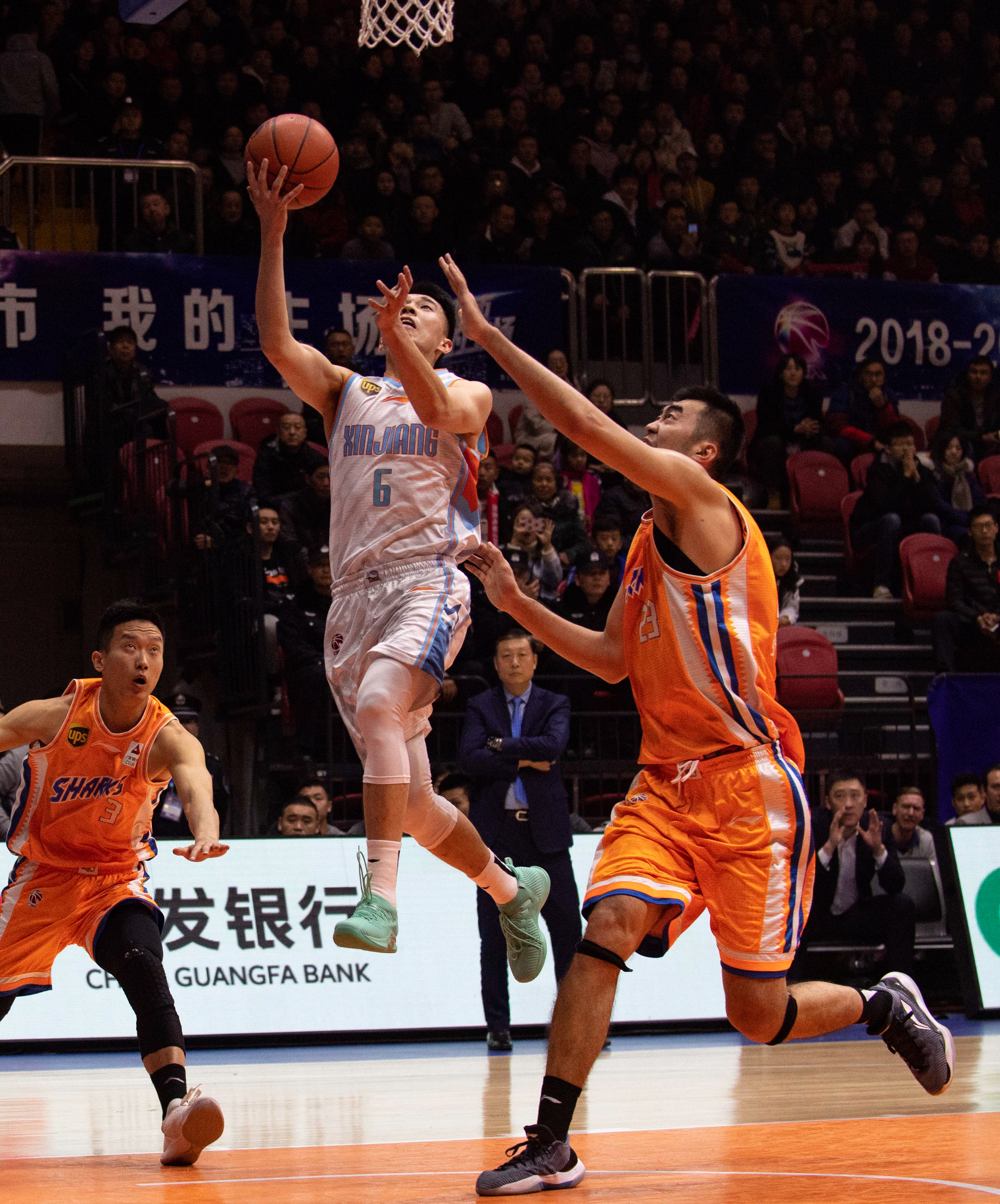 高额转会并 高额转会并